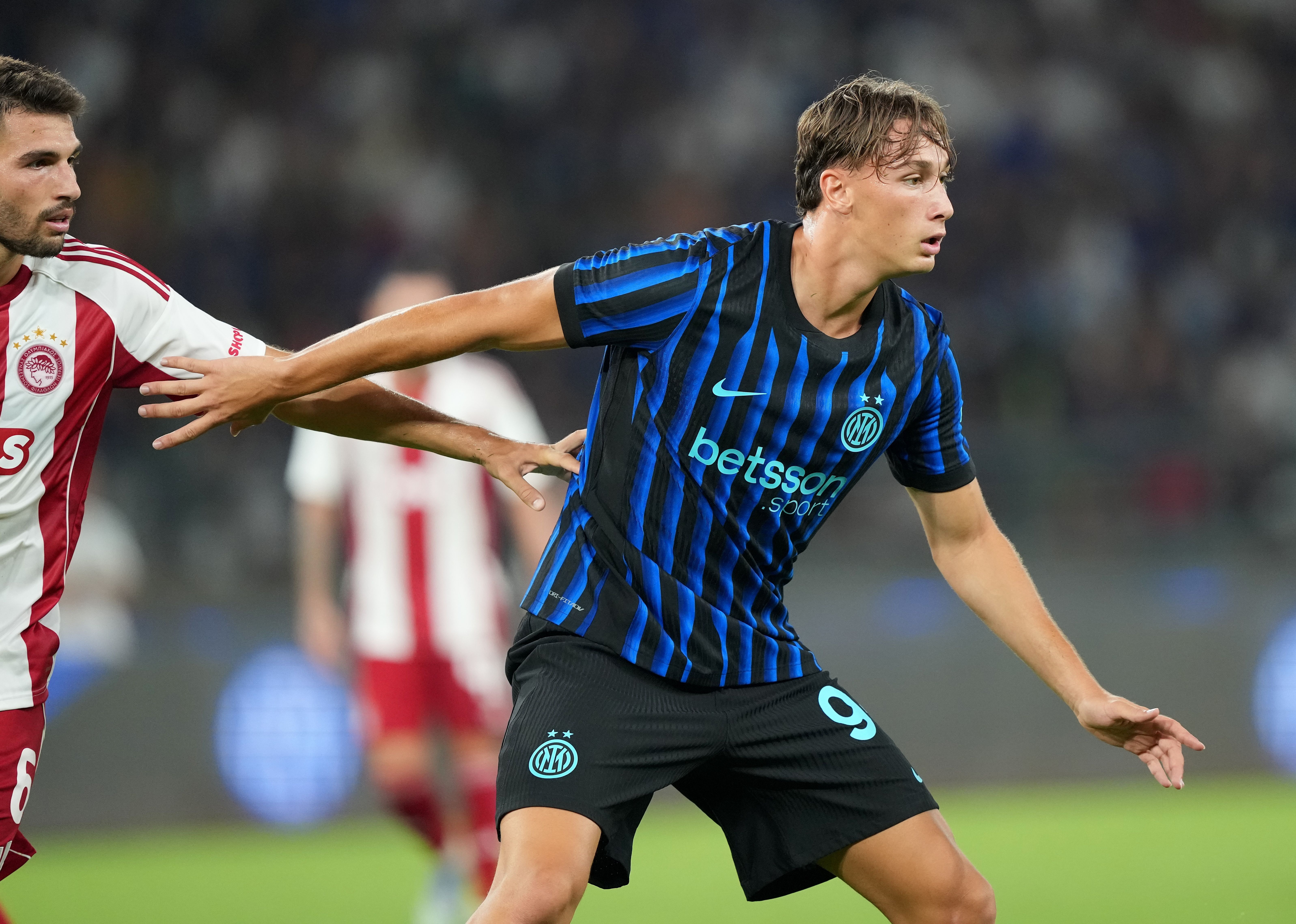 米体：国米今夏曾考虑留皮奥还是引进霍伊伦，齐沃力主留下皮奥