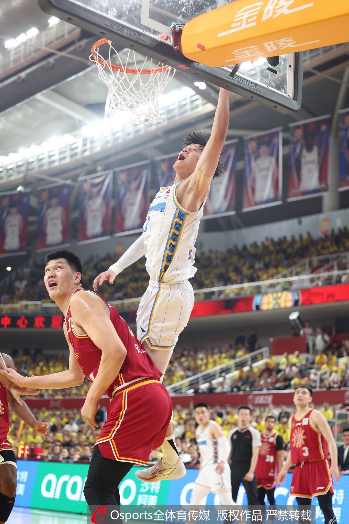 媒体人：曾凡博因伤错过了本该前往美国参加的训练营和夏季联赛